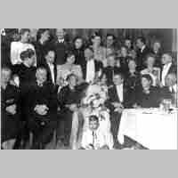 094-0179 Edith Troyke heiratet Kurt Schoennagel am 20.12.1943. Die letzte Feier im Schwarzen Adler.jpg